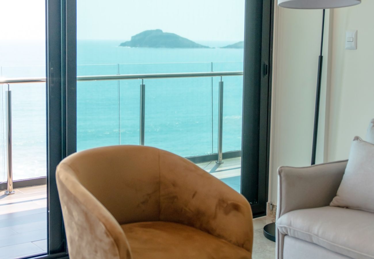 Apartamento en Mazatlán - Terraza con Vista al Mar, BBQ y Piscina 