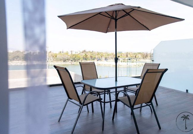 Apartamento en Mazatlán - Hermosa terraza con vista a la laguna Tropicalistings Apartamento en Mazatlán - Hermosa terraza con vista a la laguna Tropicalistings