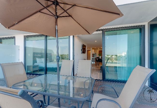 Apartamento en Mazatlán - Hermosa terraza con vista a la laguna Tropicalistings Apartamento en Mazatlán - Hermosa terraza con vista a la laguna Tropicalistings