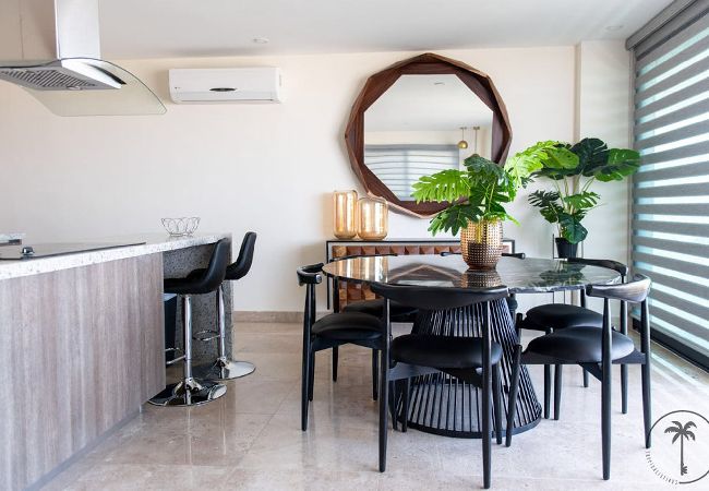 Apartamento en Mazatlán - Elegante departamento familiar en el Malecón Apartamento en Mazatlán - Elegante departamento familiar en el Malecón