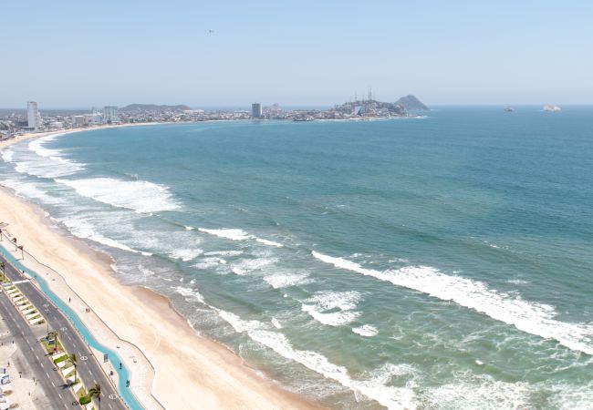 Apartamento en Mazatlán - Elegante departamento familiar en el Malecón Apartamento en Mazatlán - Elegante departamento familiar en el Malecón