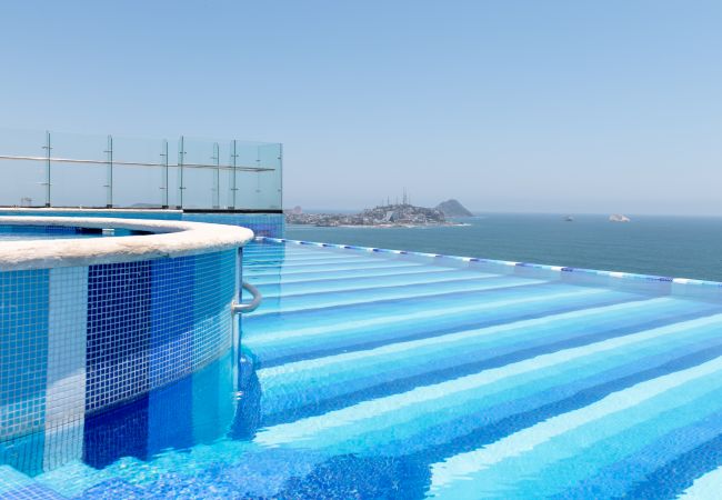 Apartamento en Mazatlán - Elegante departamento familiar en el Malecón Apartamento en Mazatlán - Elegante departamento familiar en el Malecón