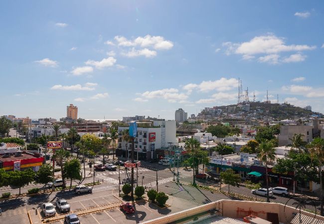 Apartamento en Mazatlán - Amplio Dpto. c/ Balcón Privado Tropicalisitings Apartamento en Mazatlán - Amplio Dpto. c/ Balcón Privado Tropicalisitings