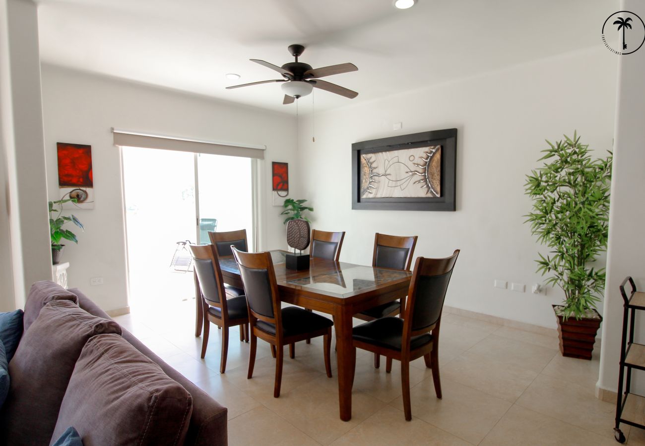 Casa en Mazatlán - ¡Lujosa casa, playa y alberca! 