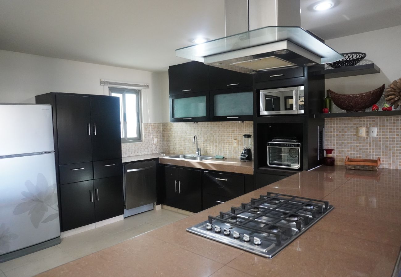 Apartamento en Mazatlán - Cerritos Resort: 2 Hab. con Alberca Frente al Mar