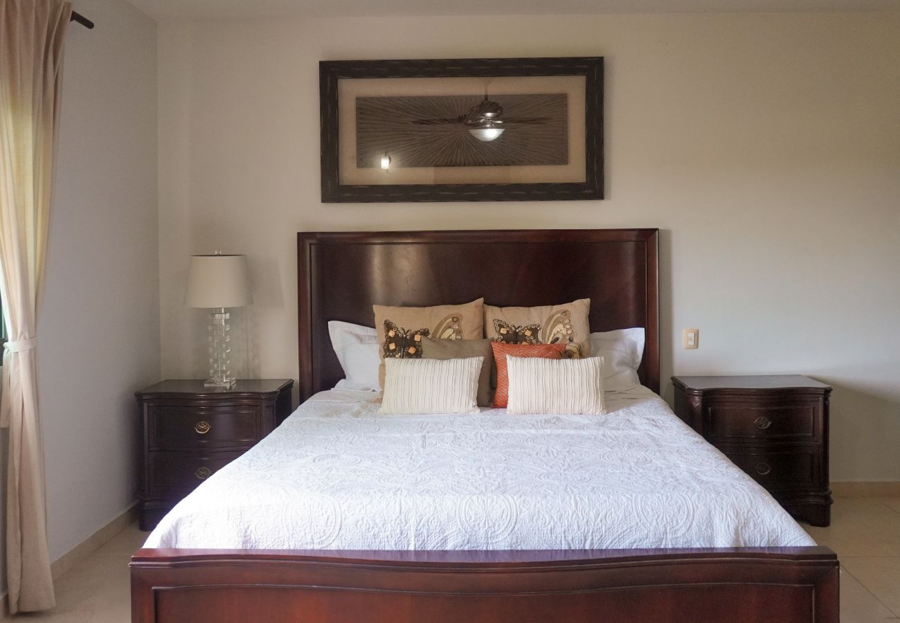 Apartamento en Mazatlán - Cerritos Resort: 2 Hab. con Alberca Frente al Mar