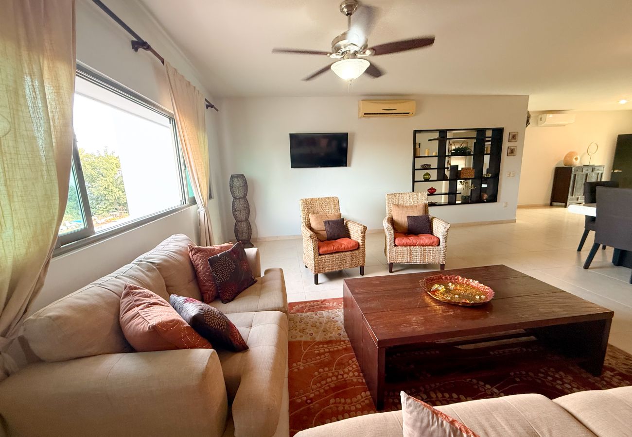 Apartamento en Mazatlán - Cerritos Resort: 2 Hab. con Alberca Frente al Mar