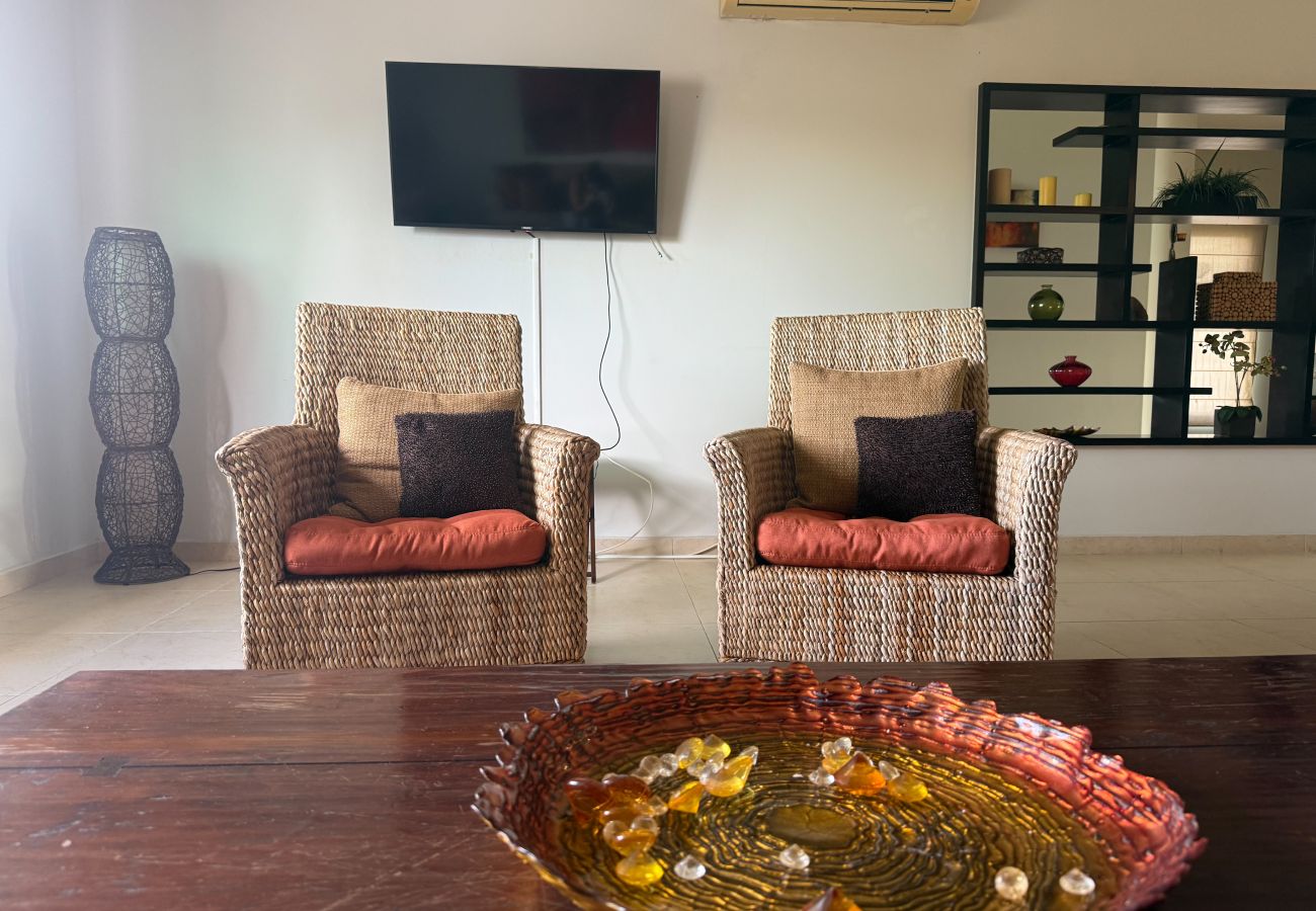 Apartamento en Mazatlán - Cerritos Resort: 2 Hab. con Alberca Frente al Mar