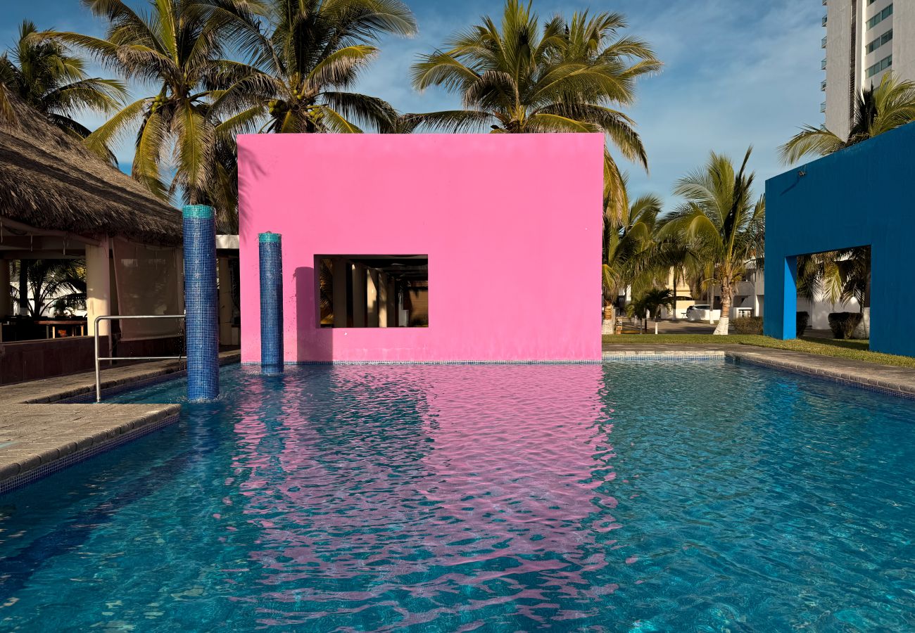 Apartamento en Mazatlán - Cerritos Resort: 2 Hab. con Alberca Frente al Mar