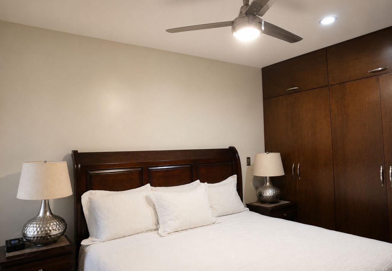 Apartamento en Mazatlán - Malecón y Acuario | 2BR con Parking