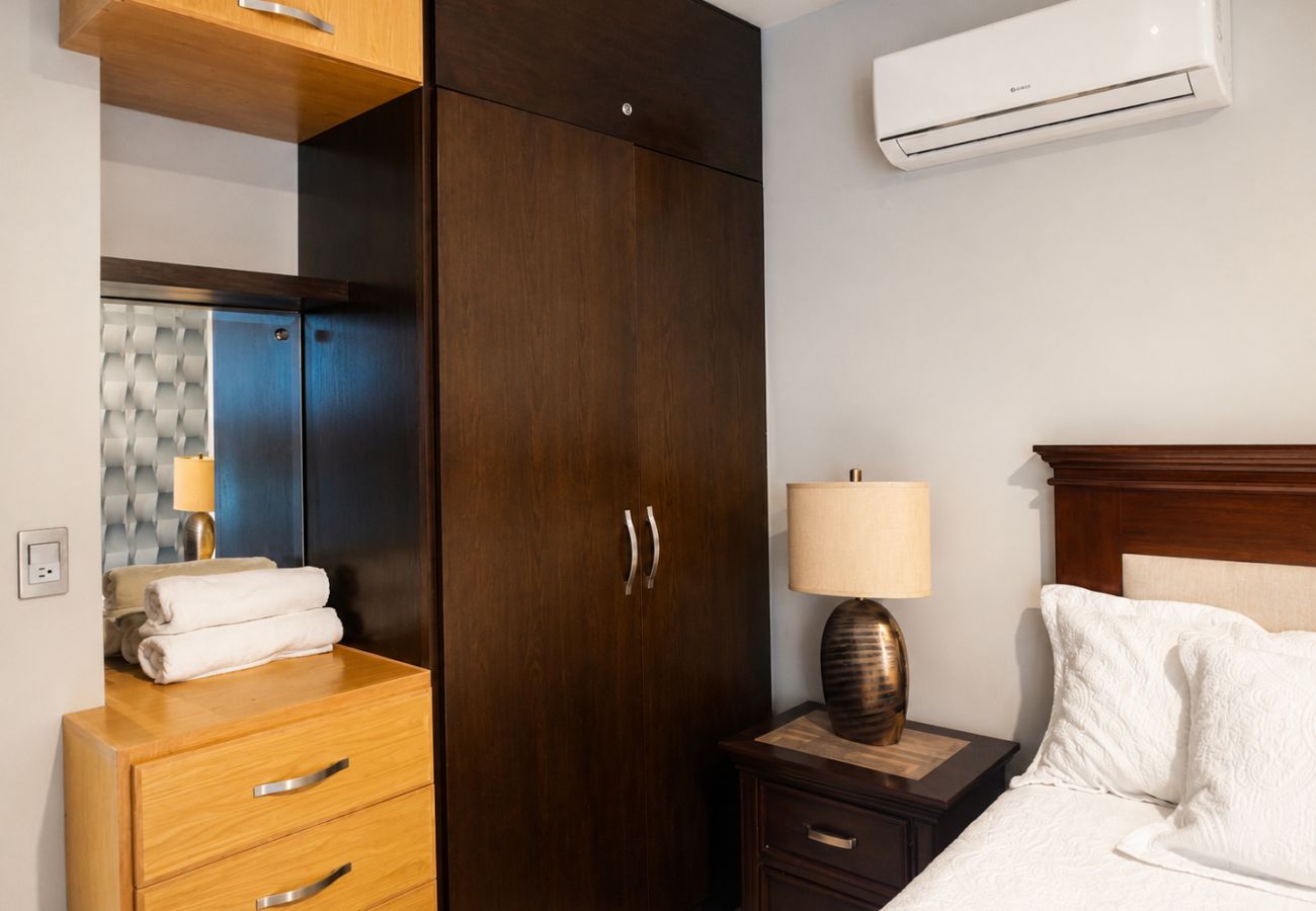 Apartamento en Mazatlán - Malecón y Acuario | 2BR con Parking