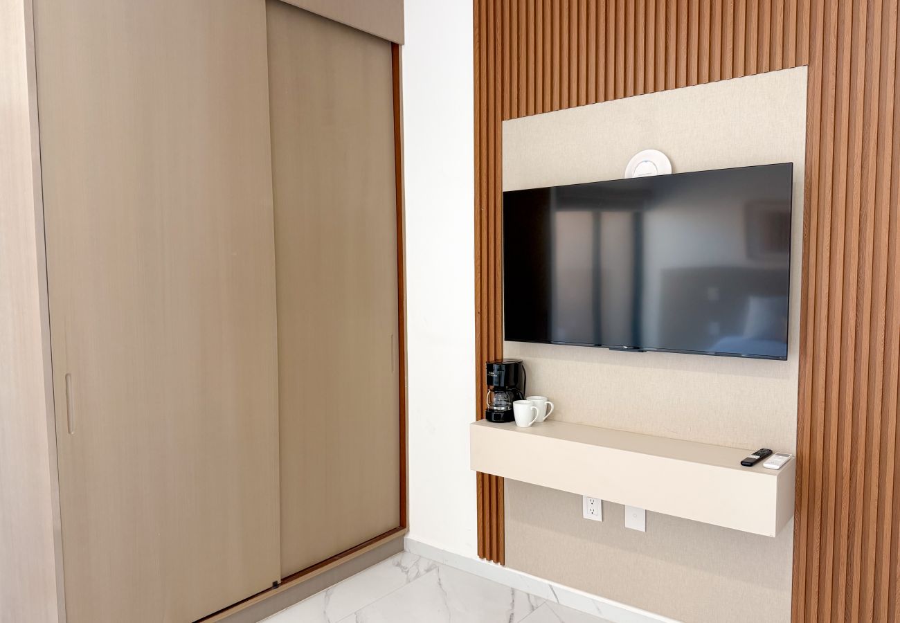 Apartahotel en Mazatlán - Habitación King + Roof Pool y Balcón 🏖️