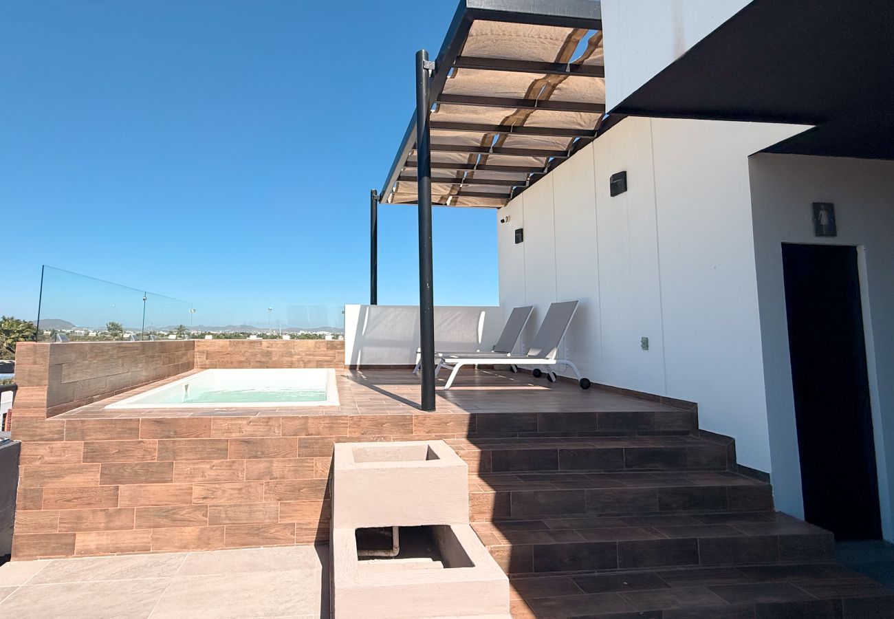 Apartahotel en Mazatlán - Habitación para 4 - Roof Pool y Balcón 🌅