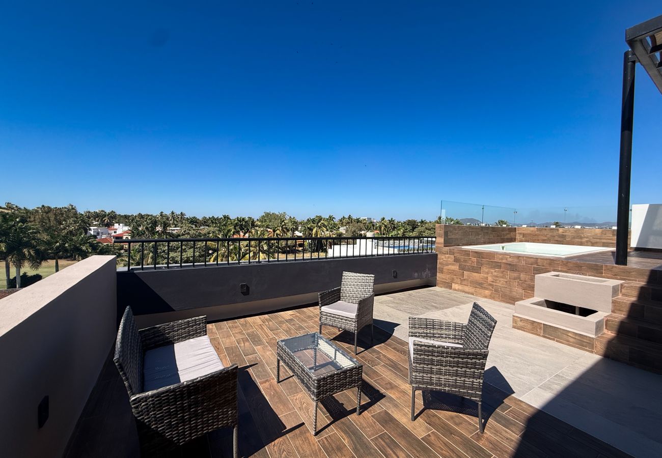 Apartahotel en Mazatlán - Habitación para 4 - Roof Pool y Balcón 🌅
