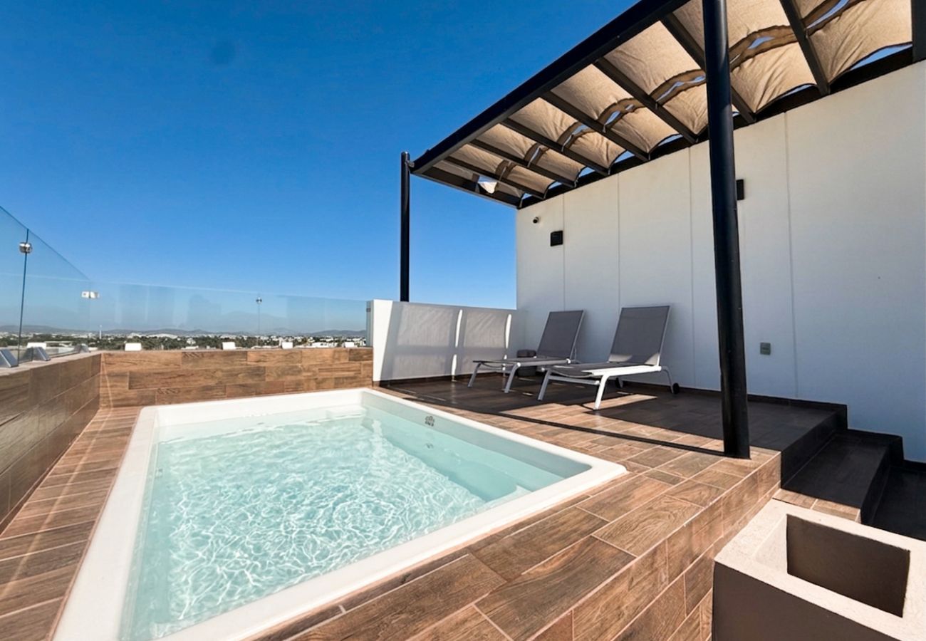 Apartahotel en Mazatlán - Habitación para 4 - Roof Pool y Balcón 🌅