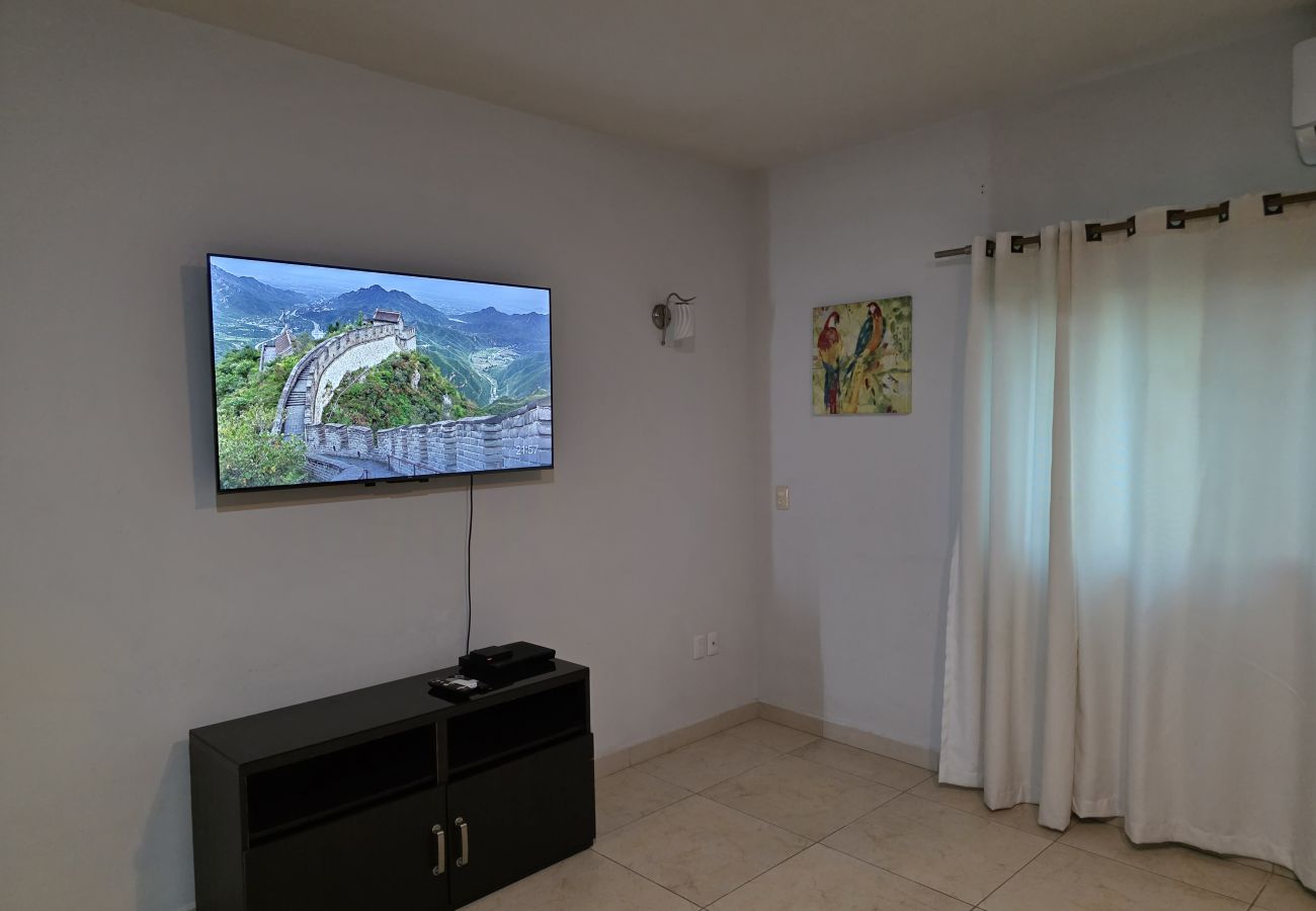 Apartamento en Mazatlán - Cerritos: Depto. Amplio con Alberca 🌊