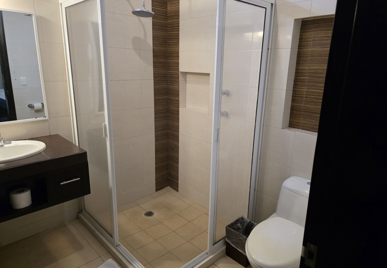 Apartamento en Mazatlán - Cerritos: Depto. Amplio con Alberca 🌊