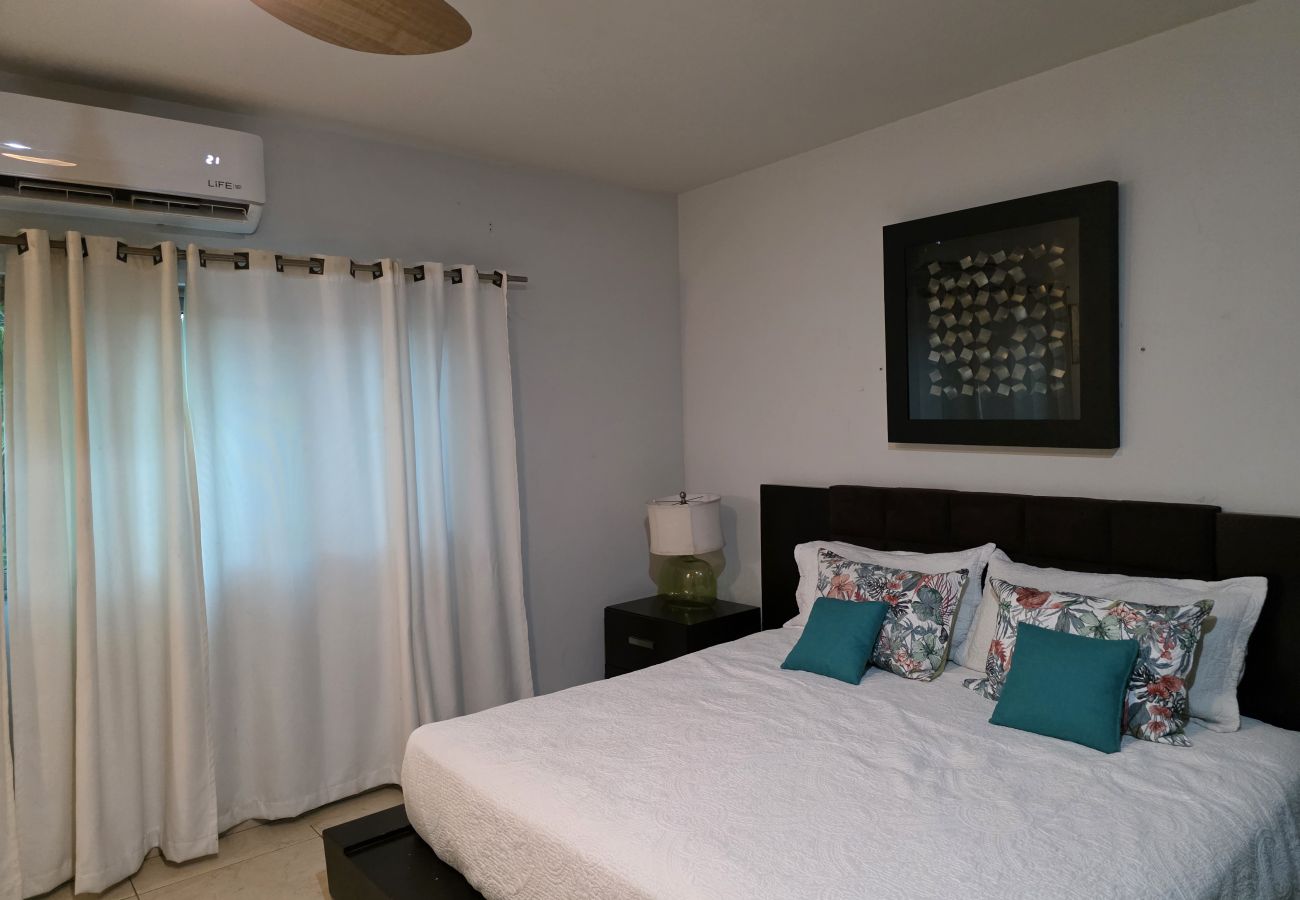 Apartamento en Mazatlán - Cerritos: Depto. Amplio con Alberca 🌊