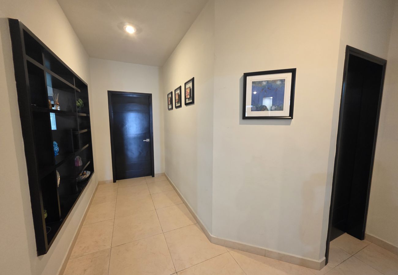 Apartamento en Mazatlán - Cerritos: Depto. Amplio con Alberca 🌊