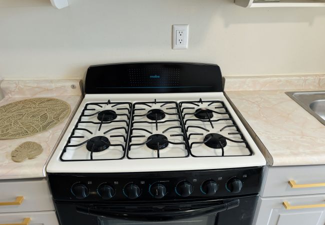 Apartment in Mazatlán - Apartment Near the Beach, 2 BR & A/C, Ground Floor Apartment in Mazatlán - Apartment Near the Beach, 2 BR & A/C, Ground Floor