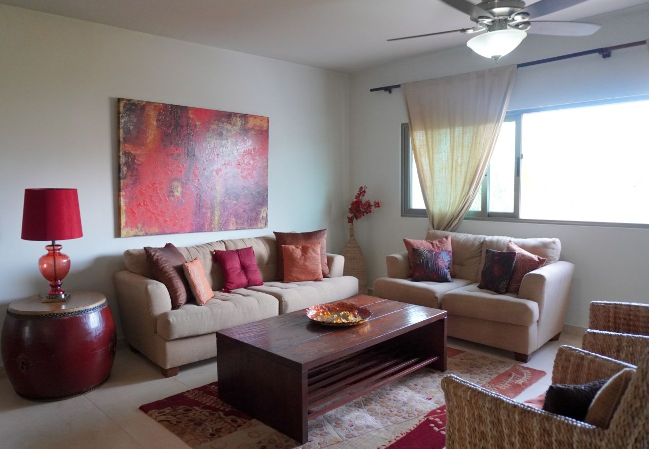 Apartment in Mazatlán - Cerritos Resort: 2BR with Oceanfront Pool