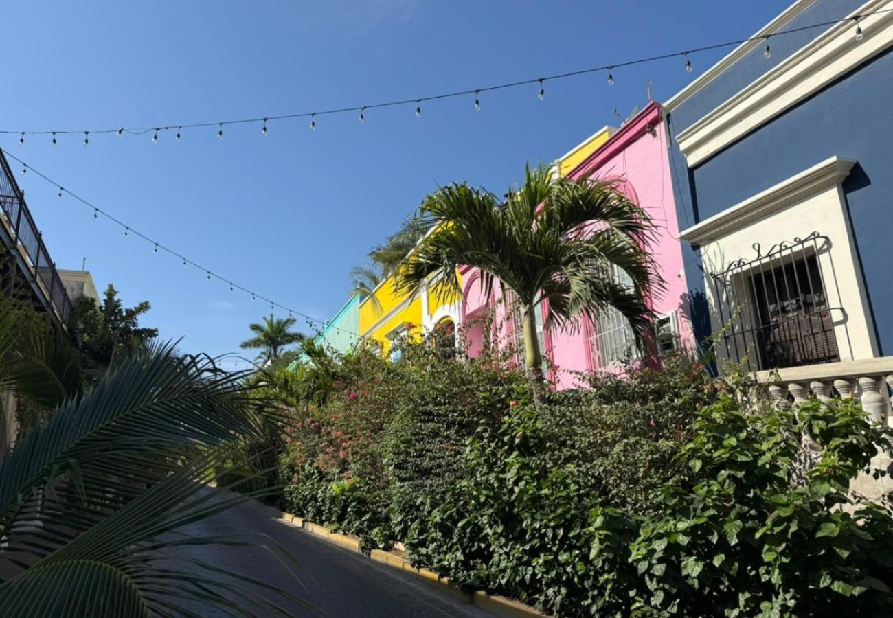 Apartment in Mazatlán - Historic Center with Pool, Gym & Cowork