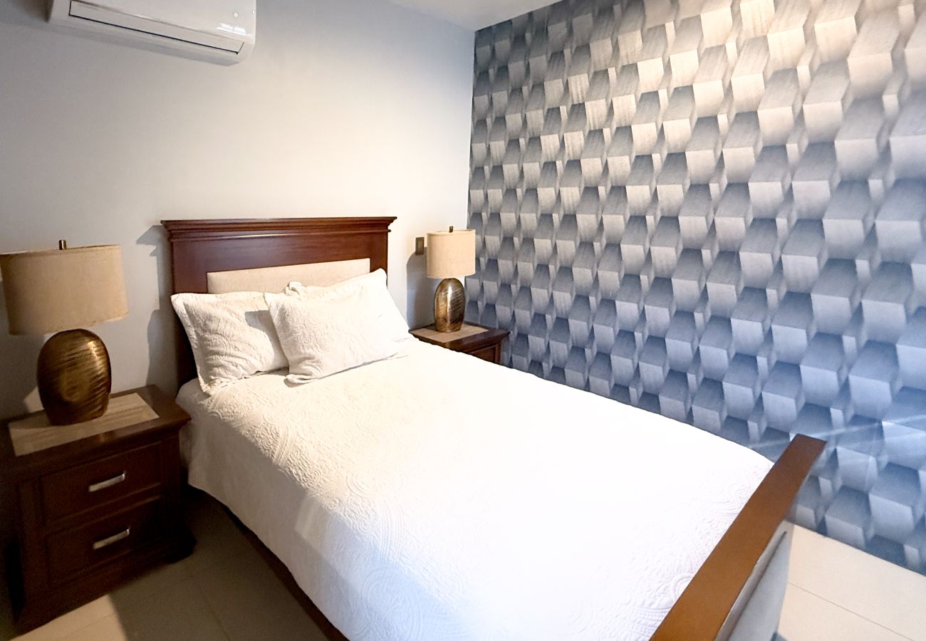 Apartment in Mazatlán - 2BR near Malecón & Aquarium + Parking