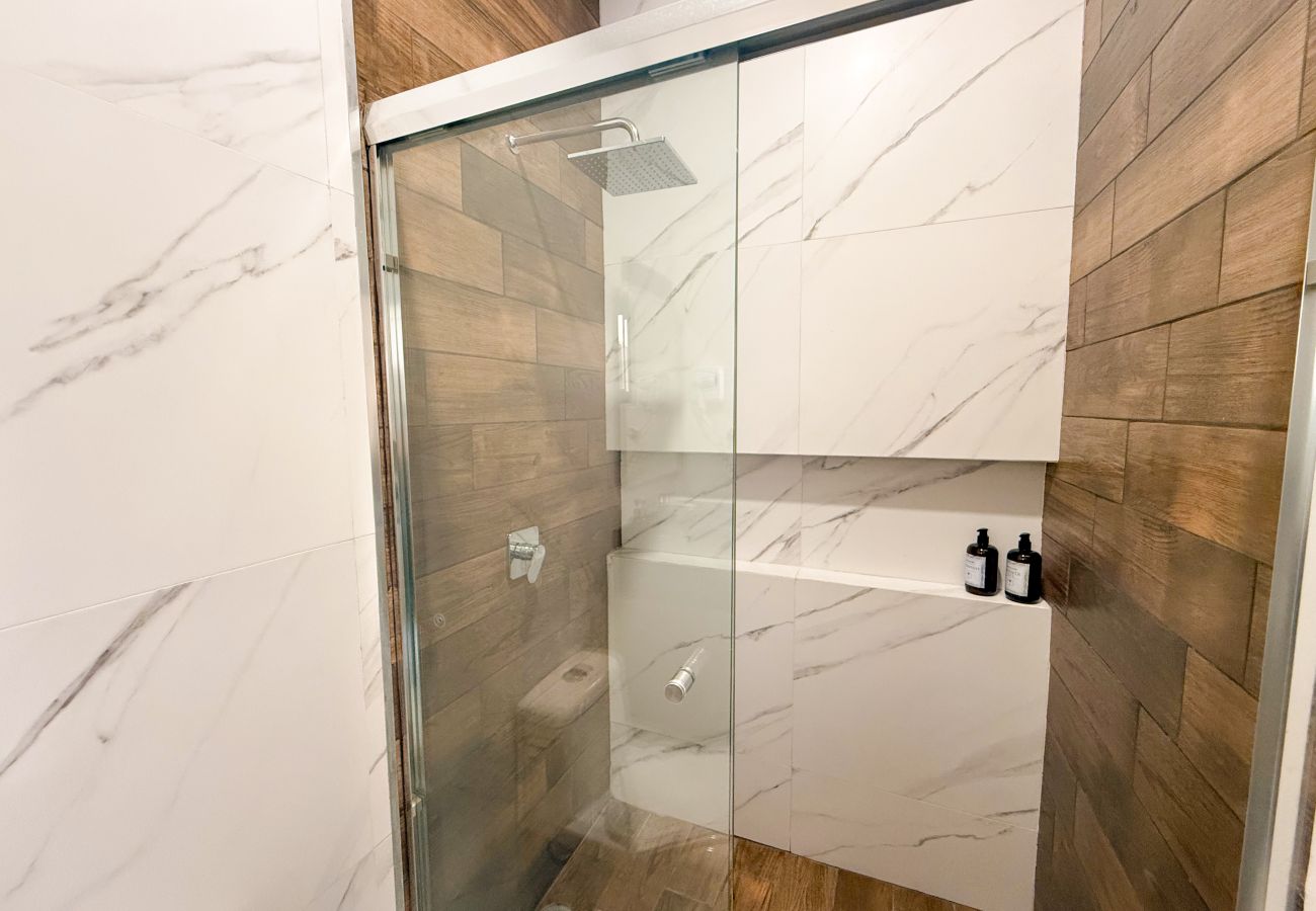 Condohotel in Mazatlán - King Room + Rooftop Pool & Balcony 🏖️