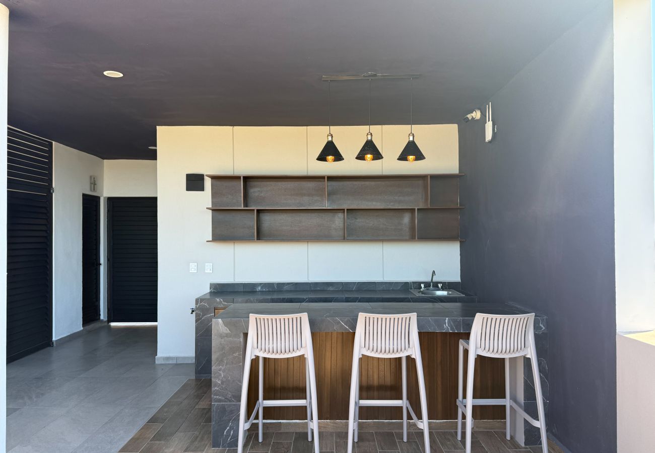 Condohotel in Mazatlán - King Room + Rooftop Pool & Balcony 🏖️