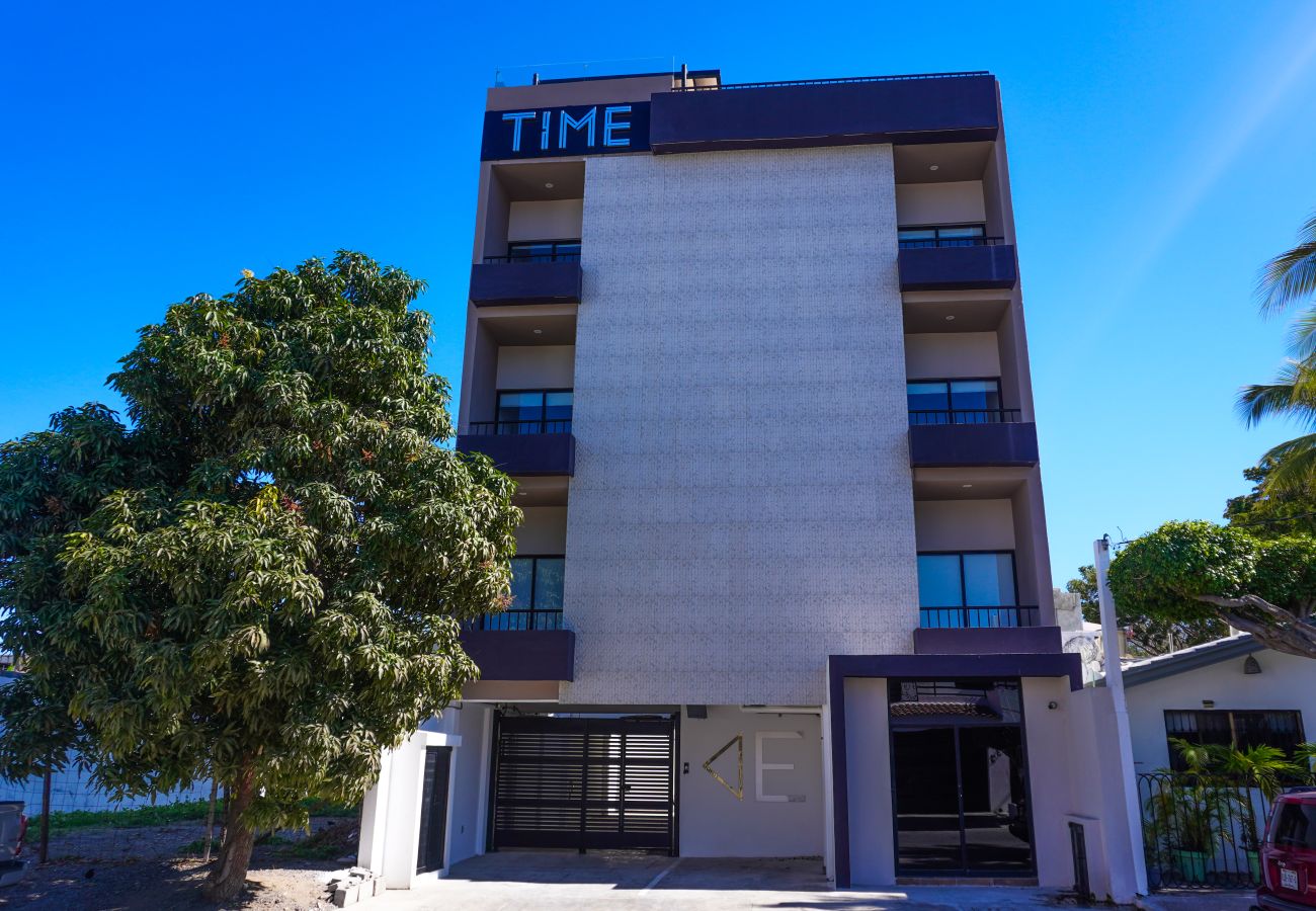 Condohotel in Mazatlán - Room for 4 + Rooftop Pool & Balcony 🌅