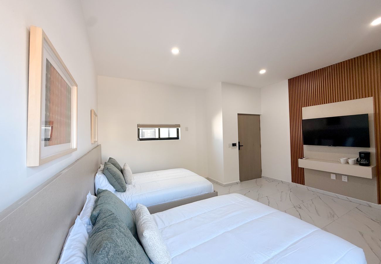 Condohotel in Mazatlán - Room for 4 + Rooftop Pool & Balcony 🌅