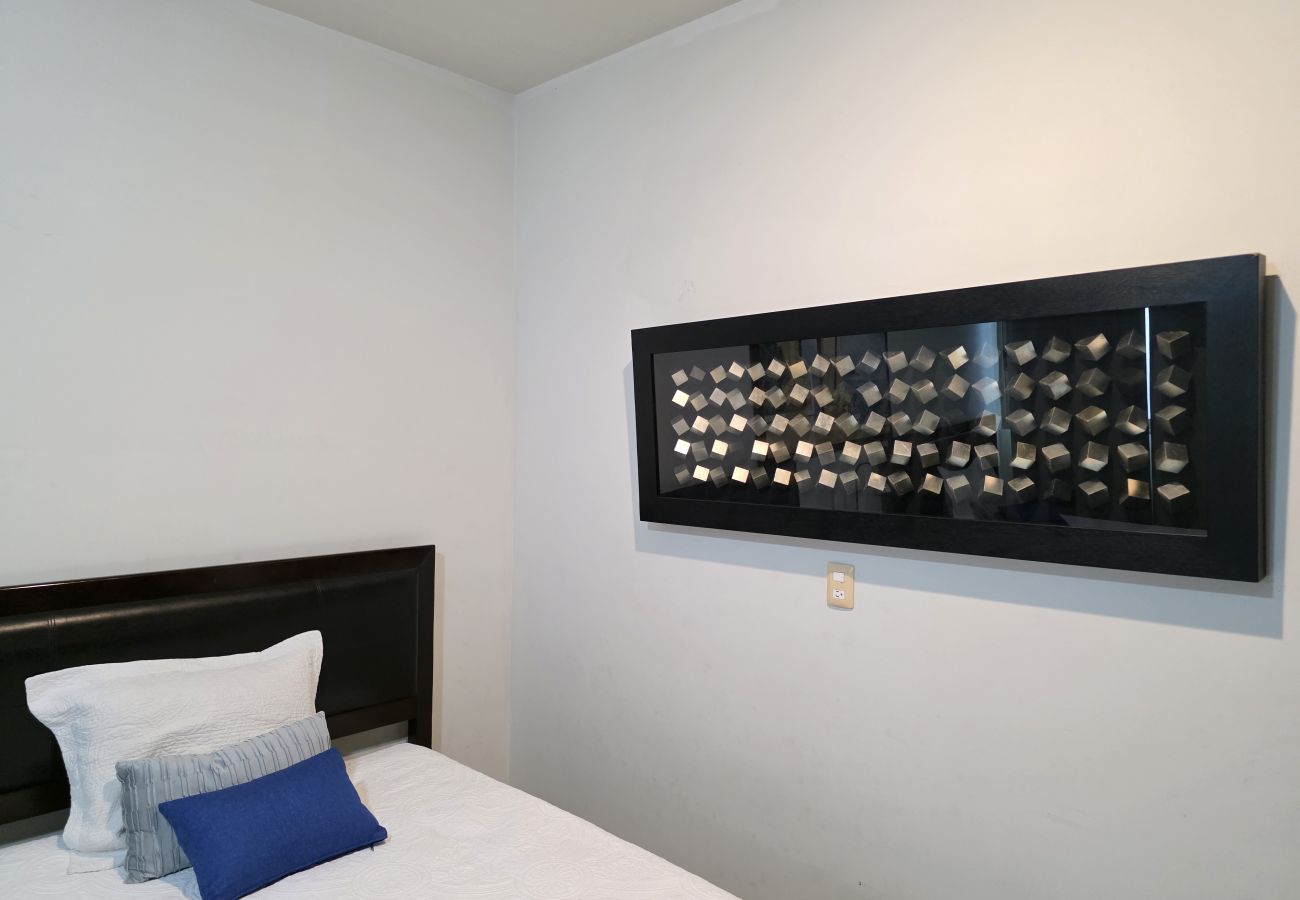 Apartment in Mazatlán - Cerritos: Spacious Condo with Pool 🌊