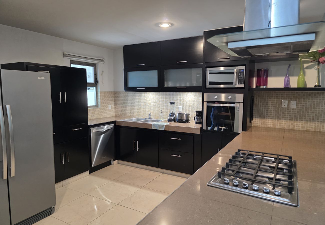 Apartment in Mazatlán - Cerritos: Spacious Condo with Pool 🌊