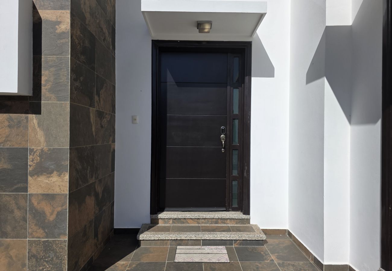 Apartment in Mazatlán - Cerritos: Spacious Condo with Pool 🌊