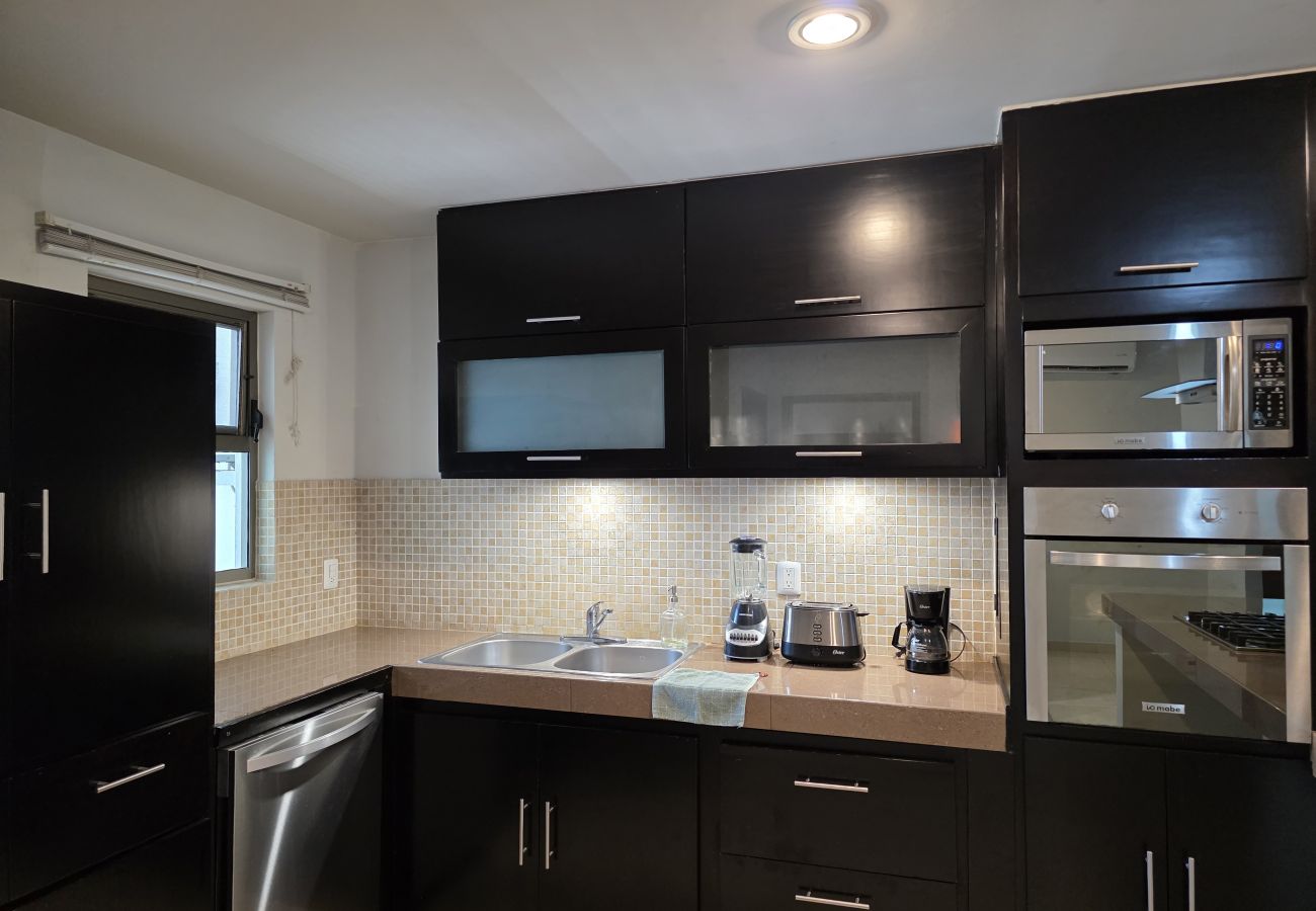 Apartment in Mazatlán - Cerritos: Spacious Condo with Pool 🌊