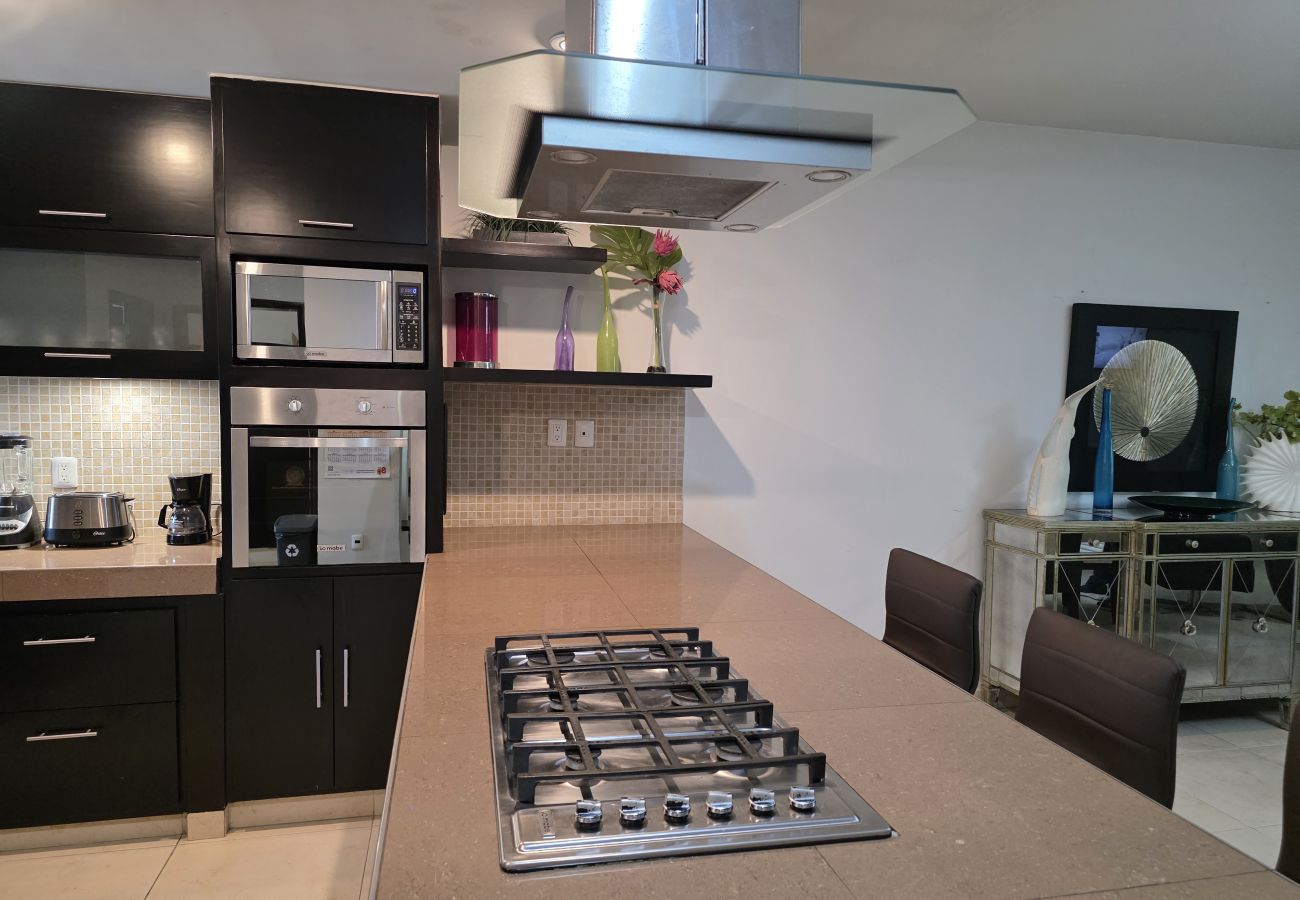 Apartment in Mazatlán - Cerritos: Spacious Condo with Pool 🌊