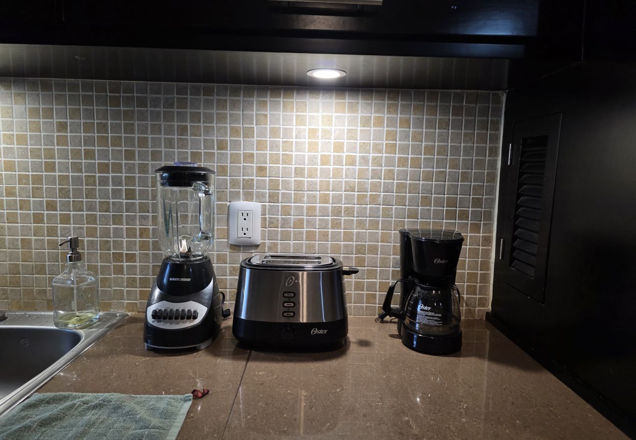 Apartment in Mazatlán - Cerritos: Spacious Condo with Pool 🌊