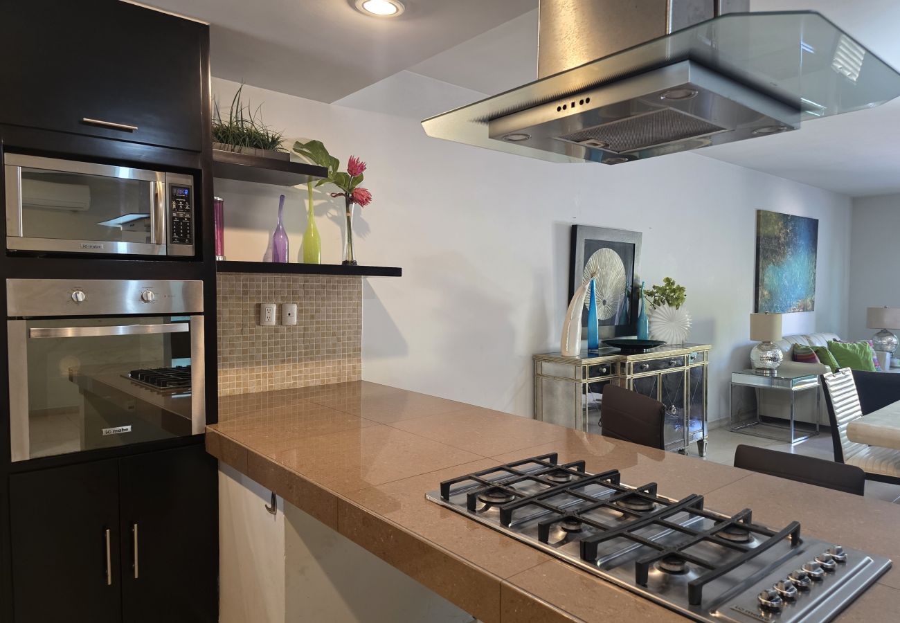 Apartment in Mazatlán - Cerritos: Spacious Condo with Pool 🌊