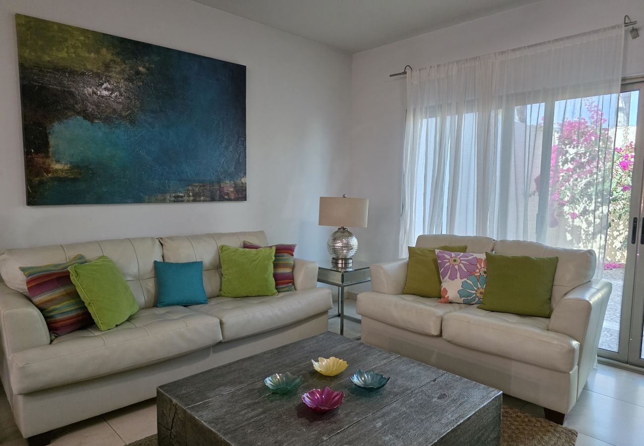 Apartment in Mazatlán - Cerritos: Spacious Condo with Pool 🌊